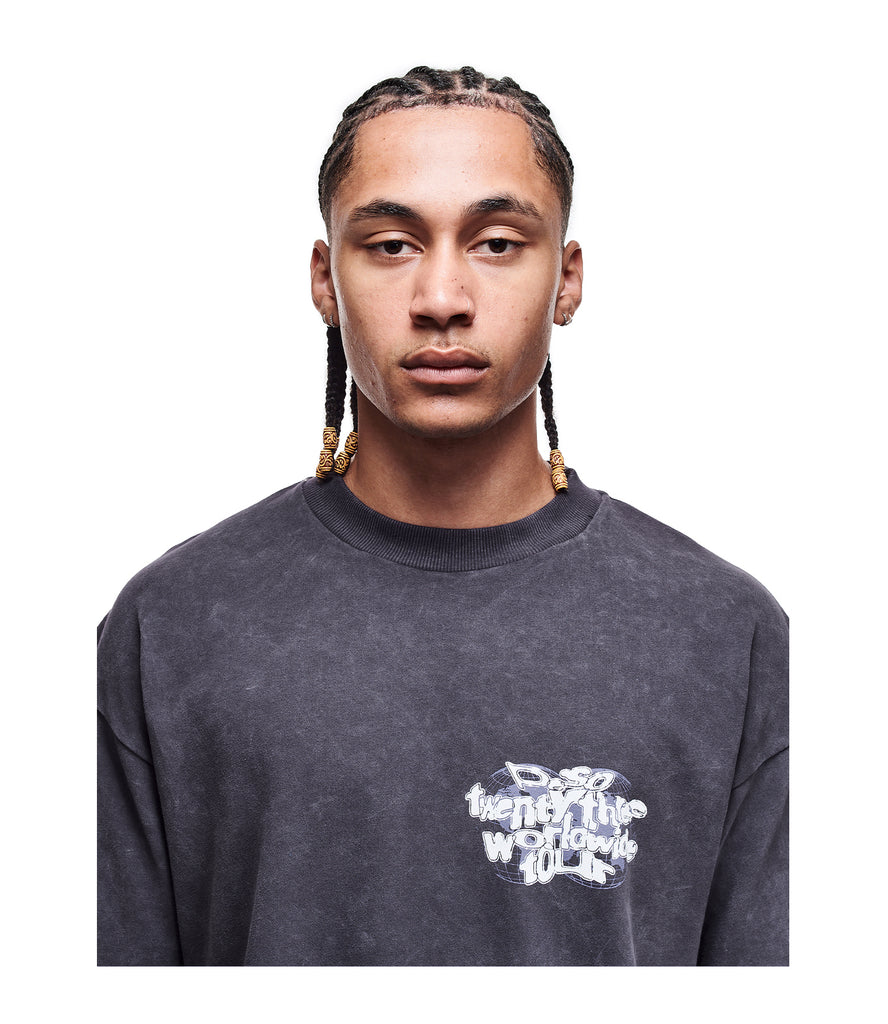 Chest Globe Tee