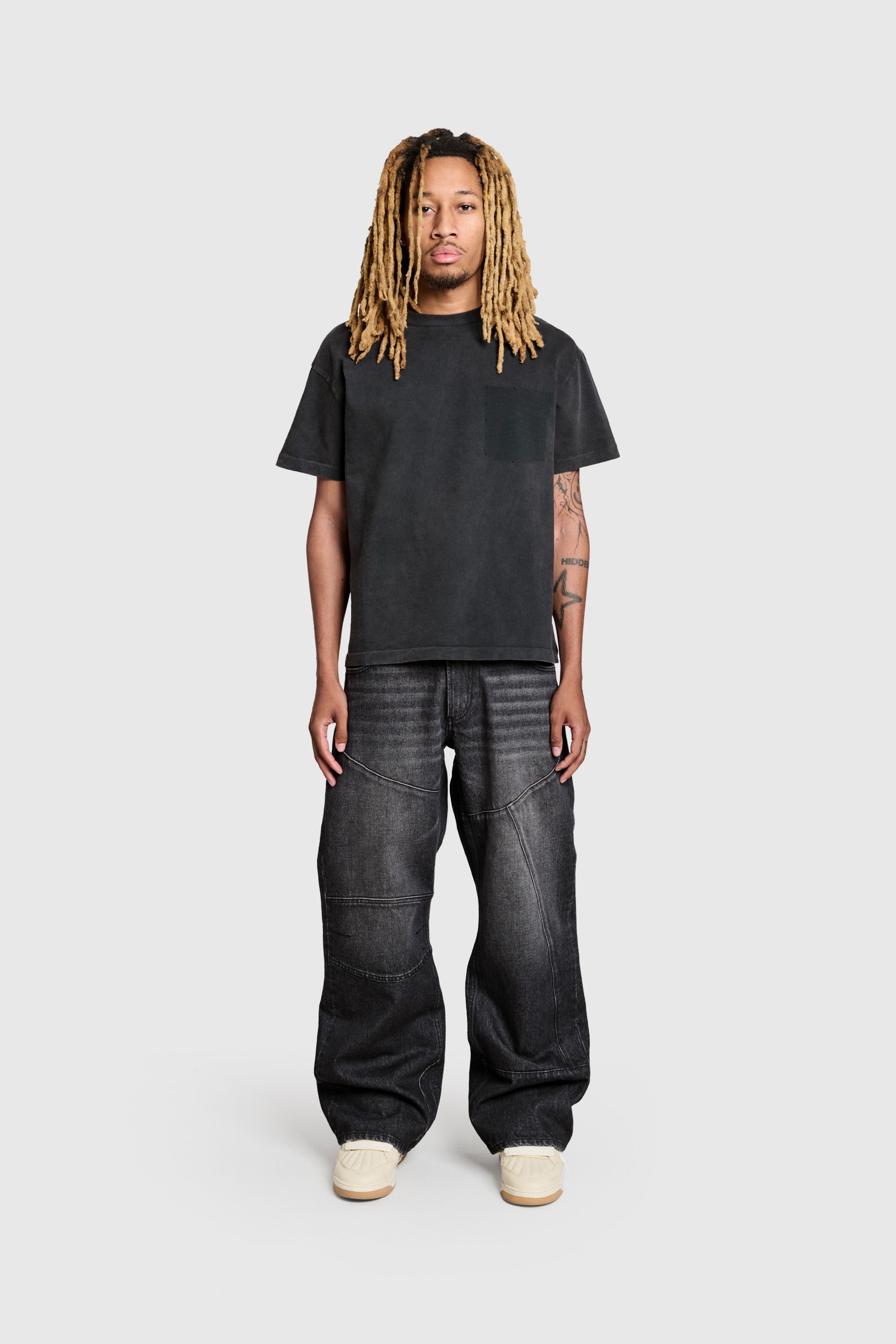 Ghost Pocket Tee – PESOCLO